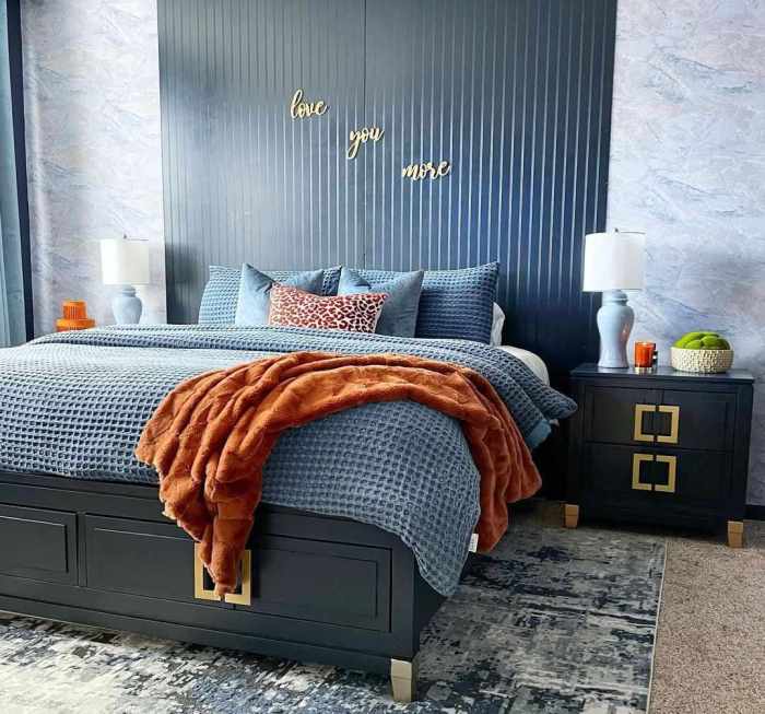 How to decorate a navy blue bedroom