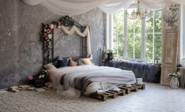 How to decorate husband and wife bedroom