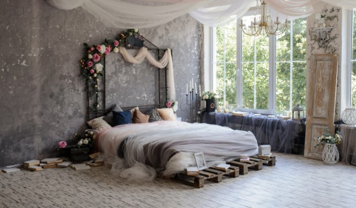 How to decorate husband and wife bedroom