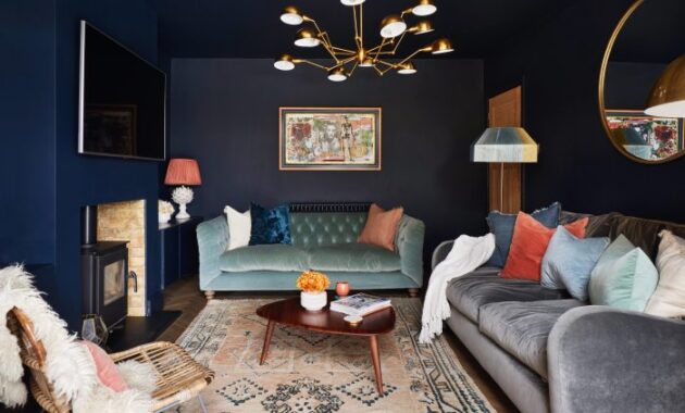 How to decorate a dark blue bedroom