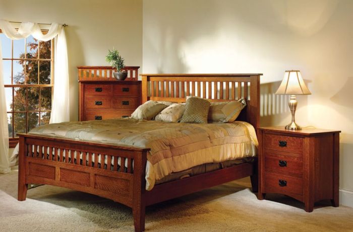 How to decorate a bedroom with mission furniture