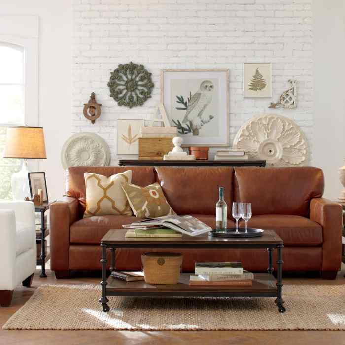 How to decorate room with brown sofa