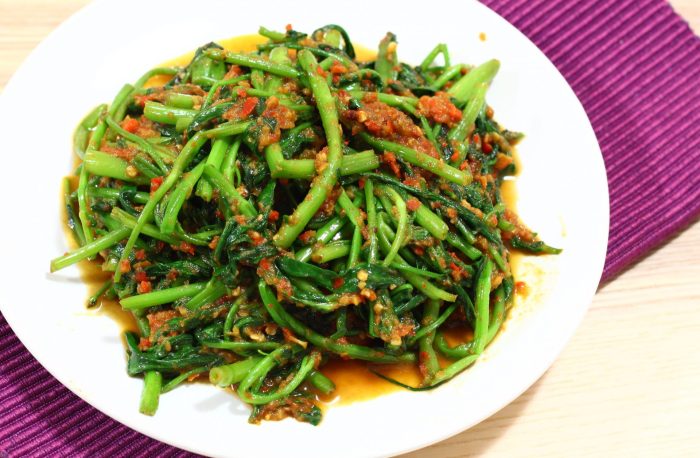 Kangkung mie belacan stir noodles shrimp spinach spicy medan fried whattocooktoday