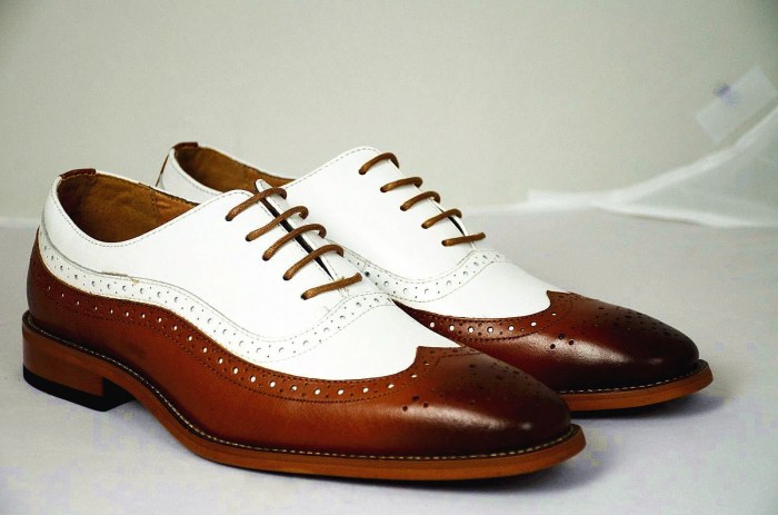 Two tone men's dress shoes