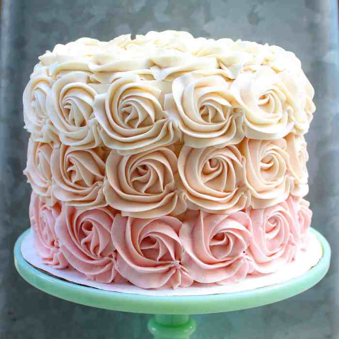 How to make a rose cake decoration